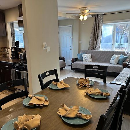 Newly Renovated 2 Bedroom House シーサイド・ハイツ エクステリア 写真