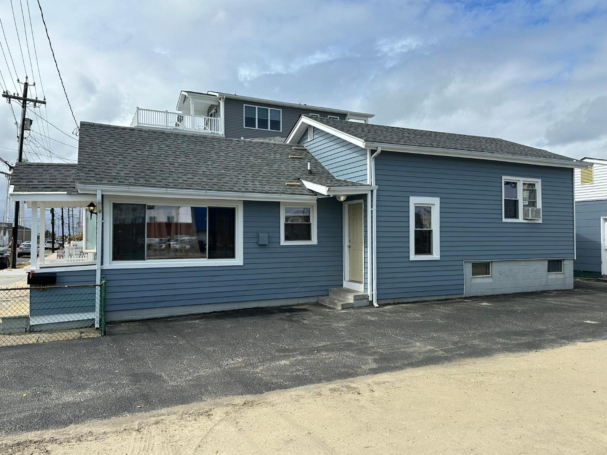 Newly Renovated 2 Bedroom House シーサイド・ハイツ エクステリア 写真