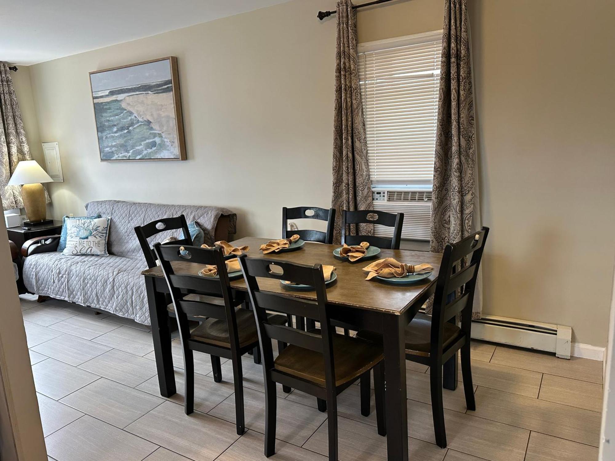 Newly Renovated 2 Bedroom House シーサイド・ハイツ エクステリア 写真