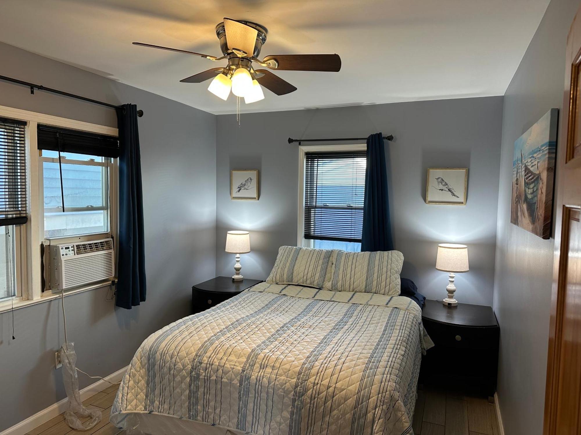 Newly Renovated 2 Bedroom House シーサイド・ハイツ エクステリア 写真