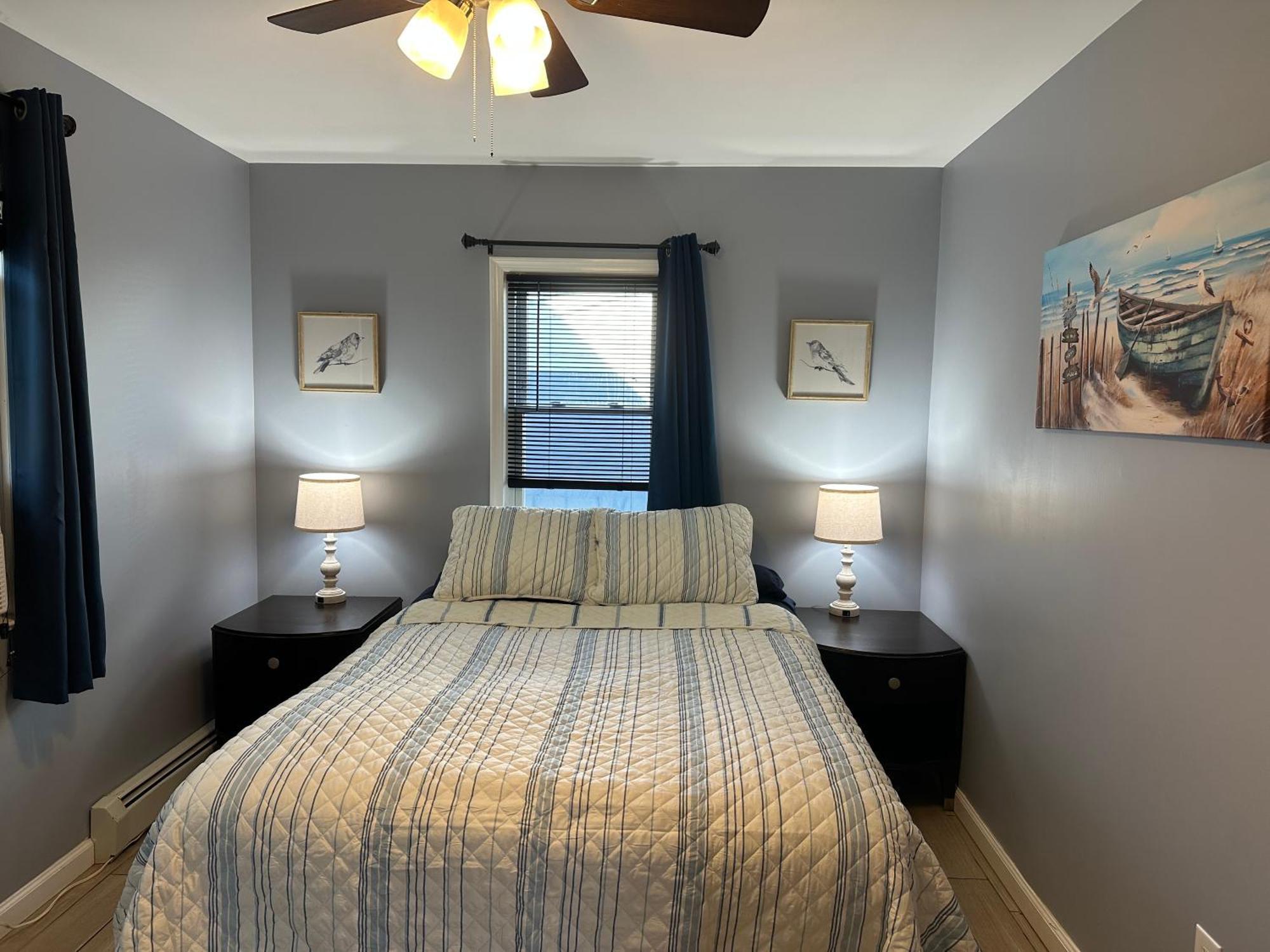 Newly Renovated 2 Bedroom House シーサイド・ハイツ エクステリア 写真